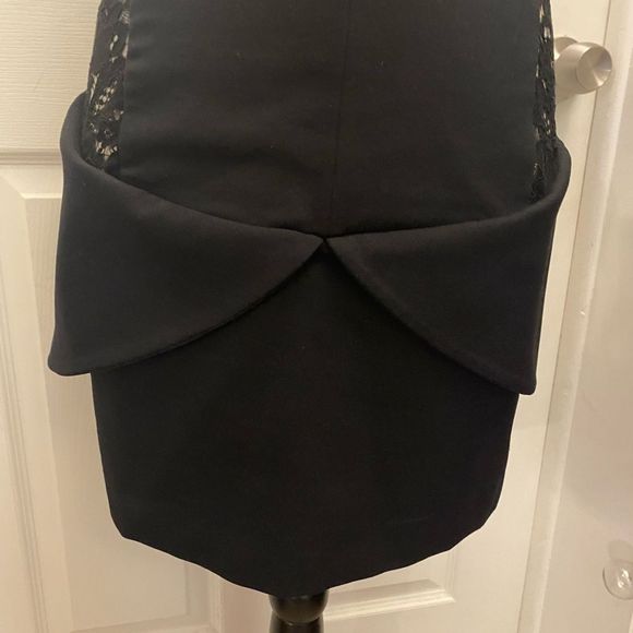 Givenchy sexy lace detailed mini dress, M - Picture 4 of 11